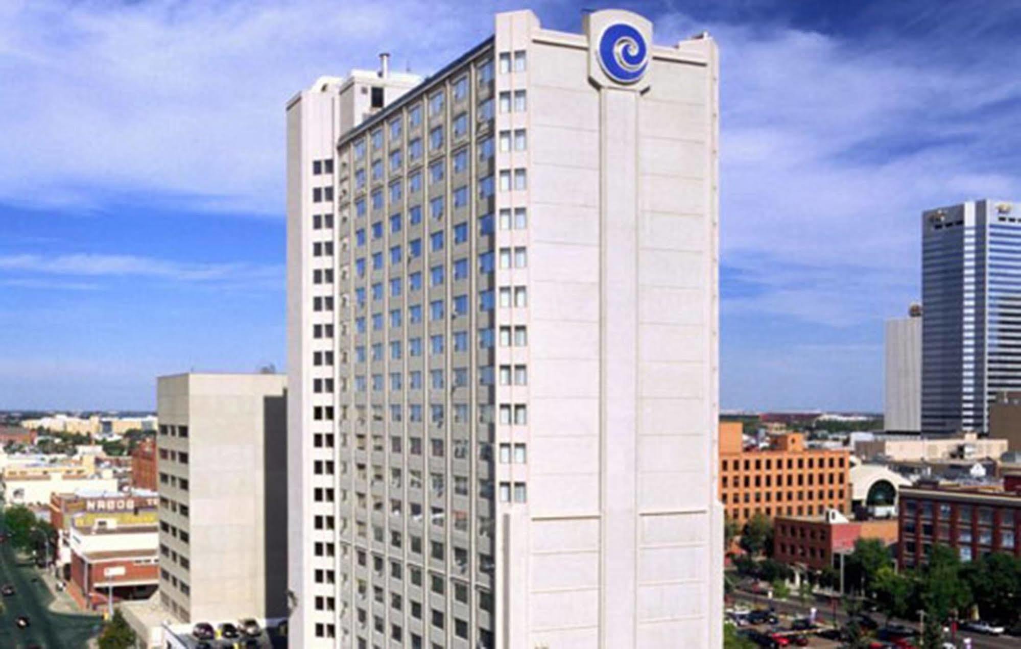 Coast Edmonton Plaza Hotel By Apa Экстерьер фото